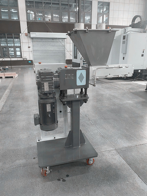 พลาสติกสกรู ไซด์ฟีเดอร์สําหรับ Twin Screw Pelletizer granulator ในอุตสาหกรรมพลาสติก